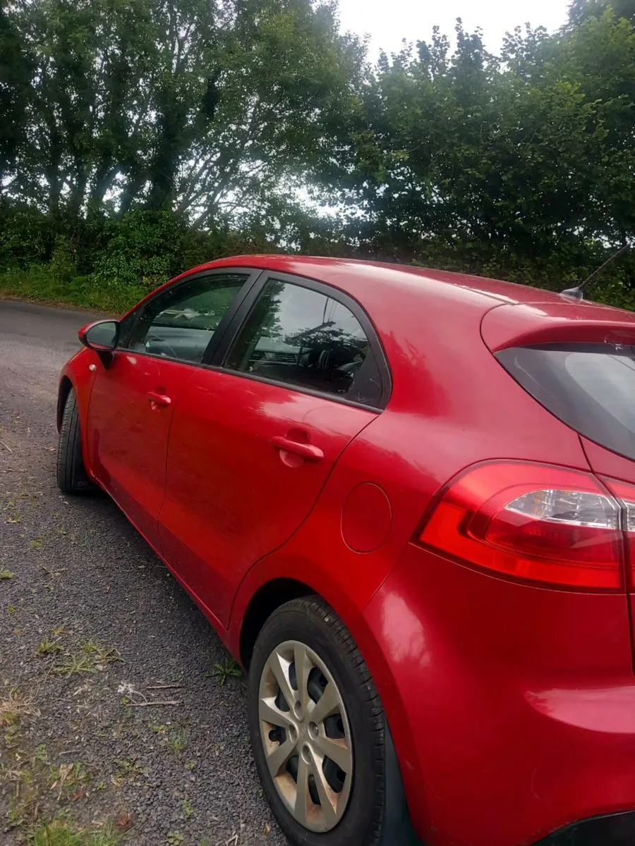 Kia Rio Car - Image 2