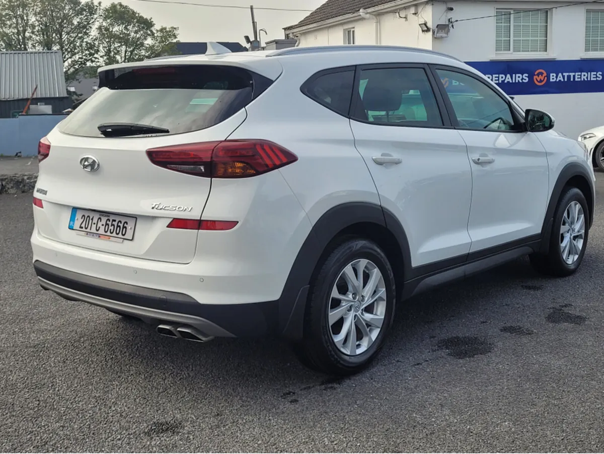 Hyundai Tucson IX35 EXECUTIVE 1.6 5DR DIESEL - Image 4