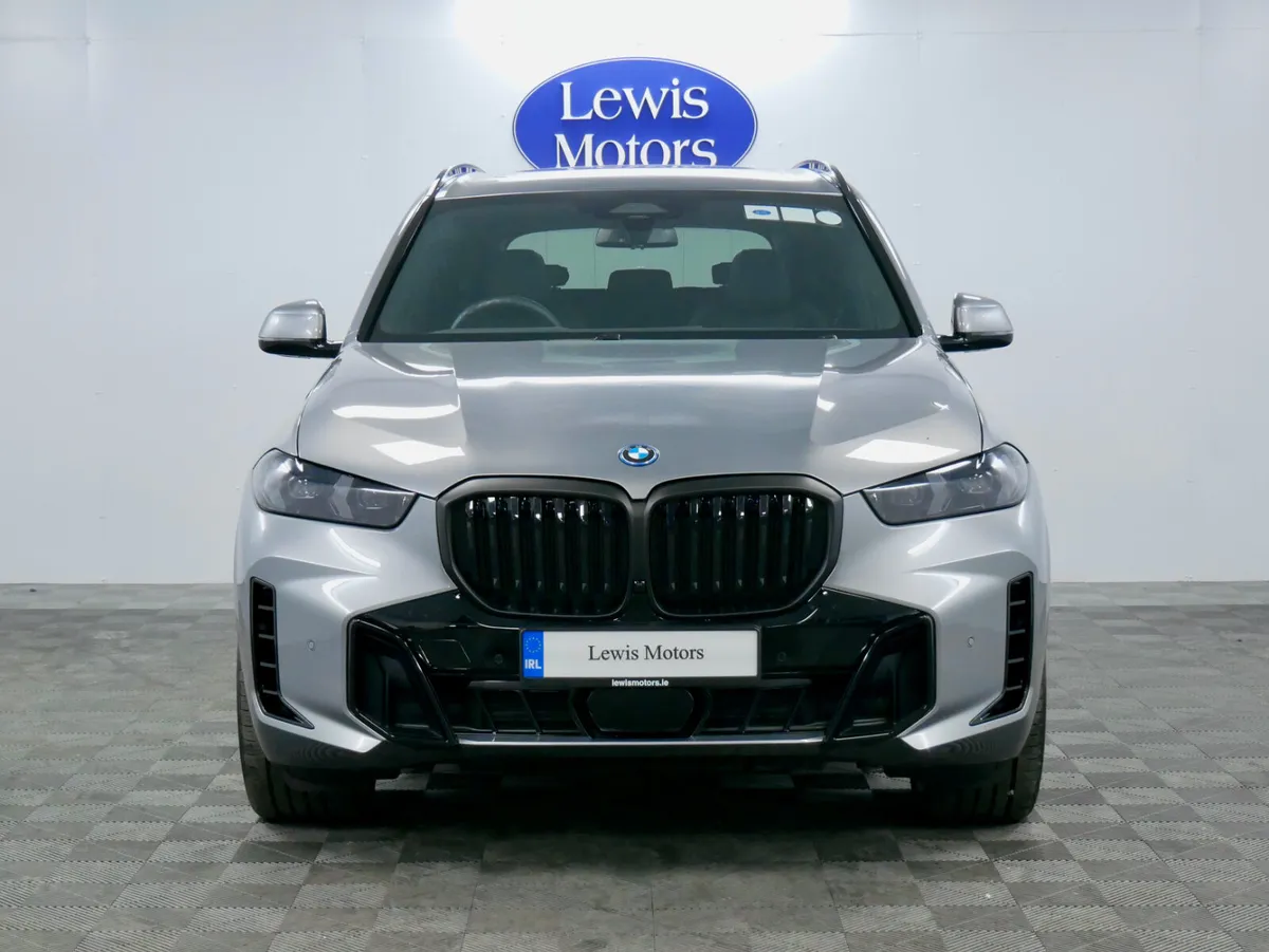 2025 BMW X5 50e M Sport Hybrid - Image 3