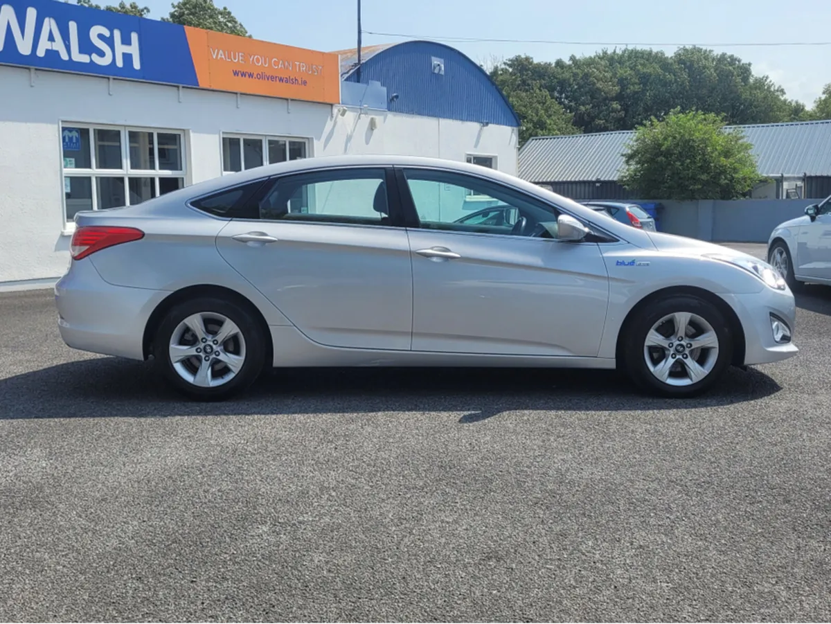 Hyundai i40 1.7 CRDI ACTIVE BL/DR 115 4DR - Image 2