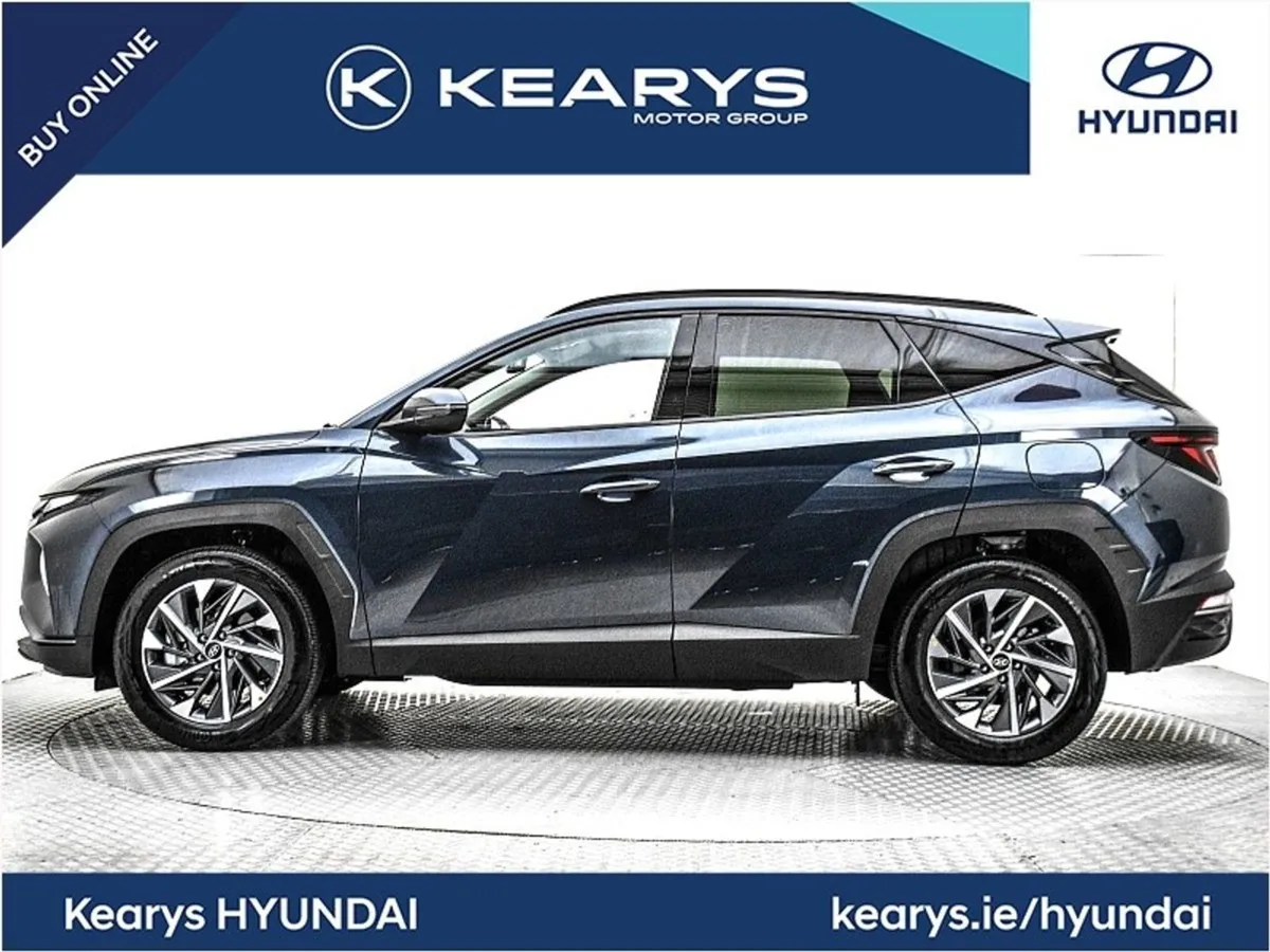 Hyundai Tucson 2WD Executive Plus - Image 4