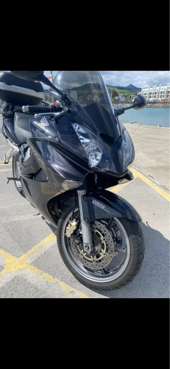 Honda Vfr 800 - Image 2