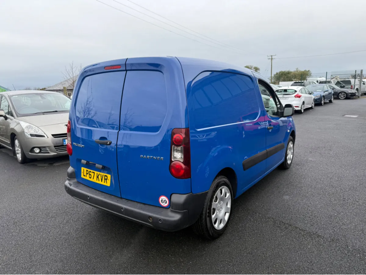 Peugeot Partner TEPEE ACTIVE B-HD - Image 2