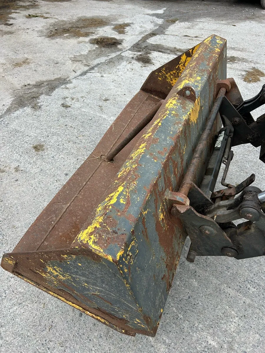 Tractor Bale Handler and Bucket For Sale - Image 4