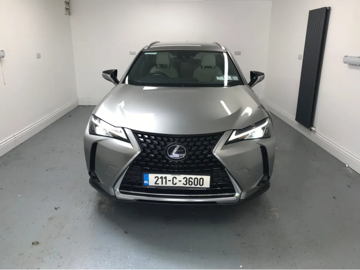 Lexus UX LUXURY FWD CAR PLAY ST 4DR AUTO - Image 1