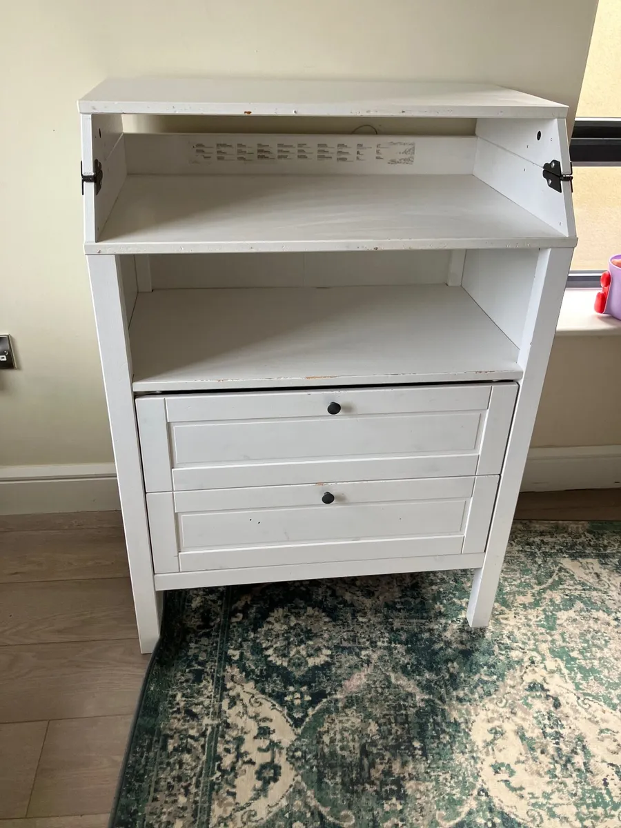 Baby changing table - Image 3