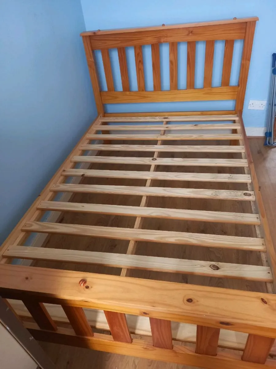 Bed frame - Image 1