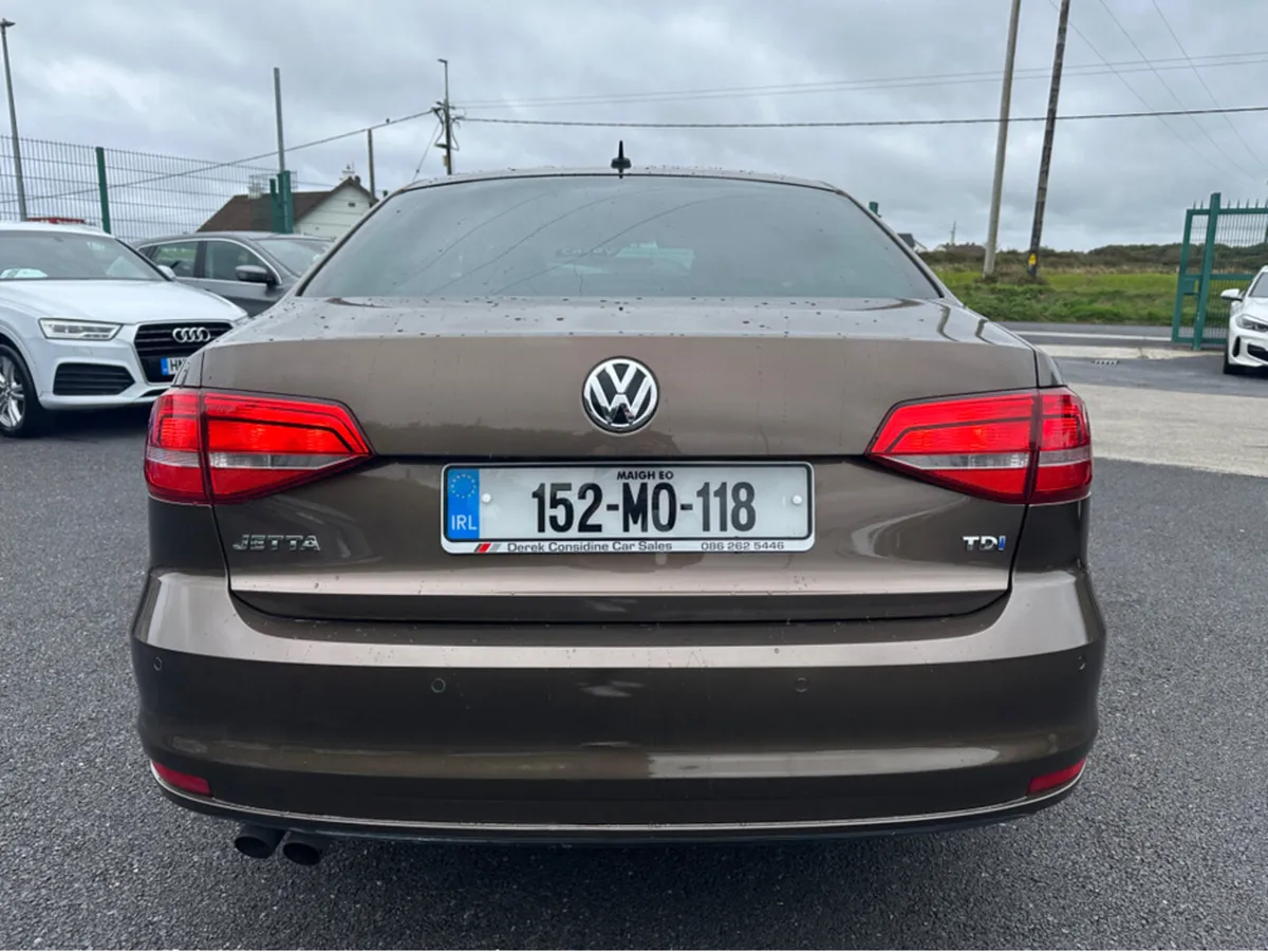 Volkswagen Jetta HIGHLINE 2.0 TDI MANUAL 5SPEED 11 - Image 4