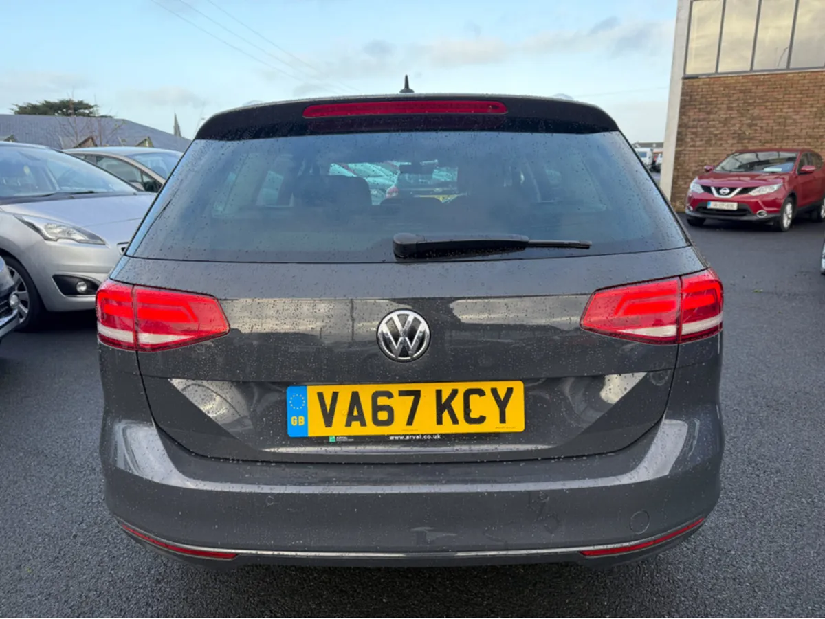 Volkswagen Passat SE BUSINESS TDI BLUEMOTION - Image 4