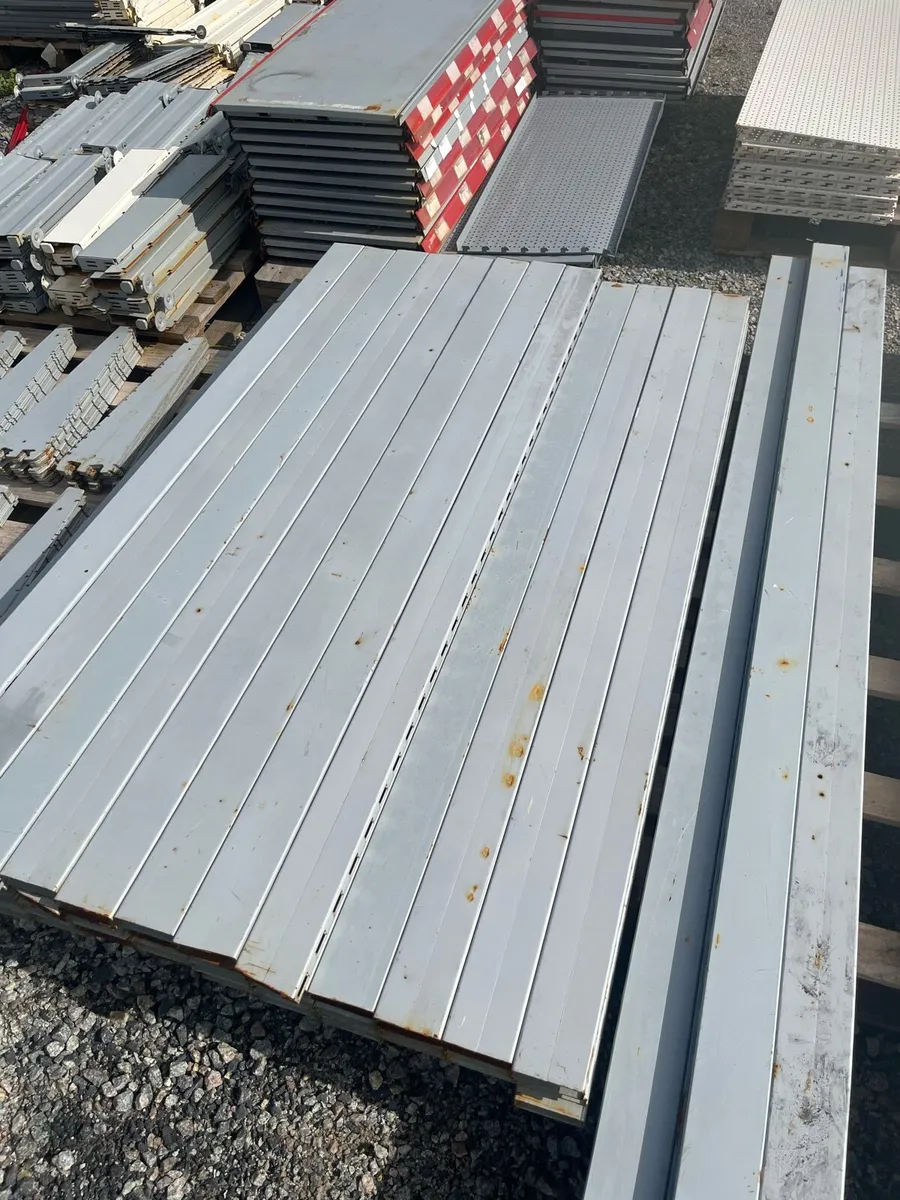 Hardware store shelving - Image 4