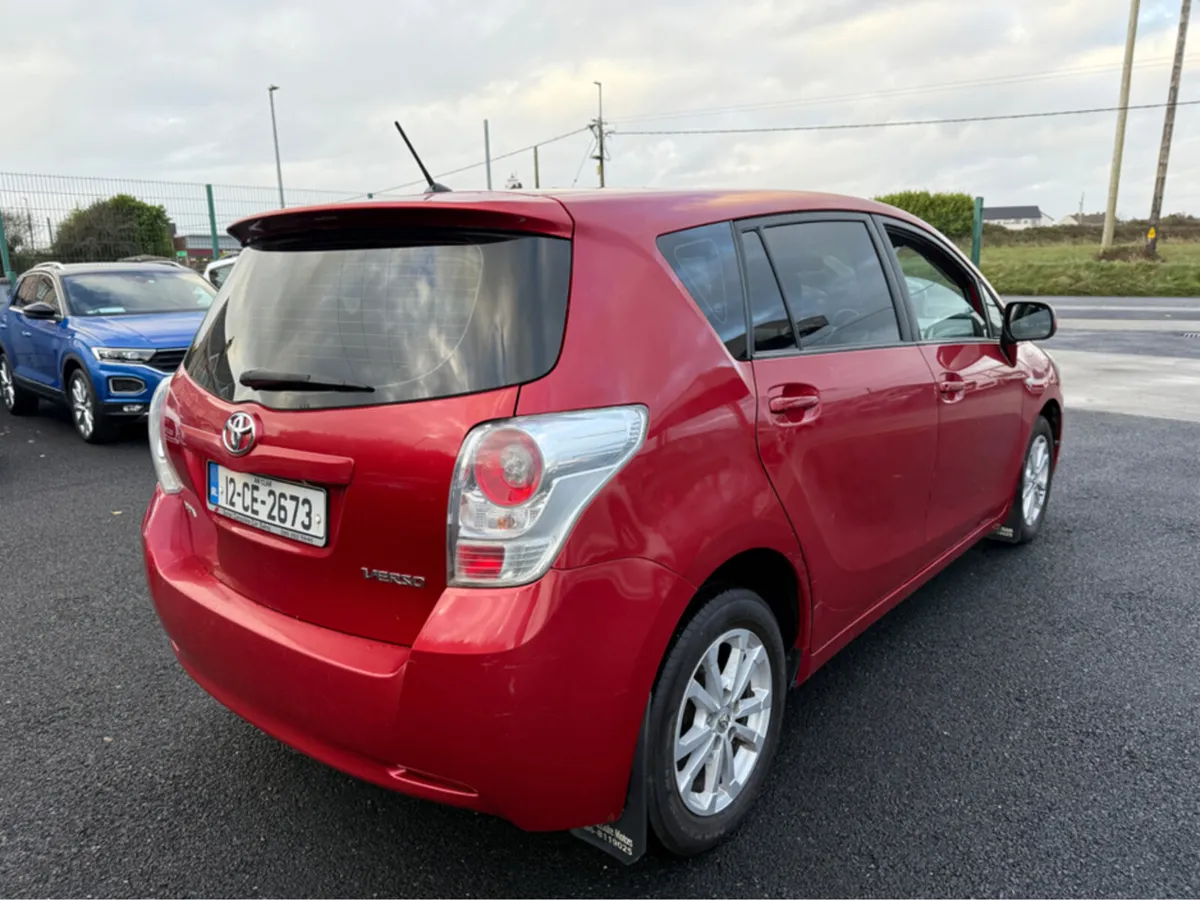 Toyota Verso 2.0 D-4D TR 5DR 125BHP - Image 4