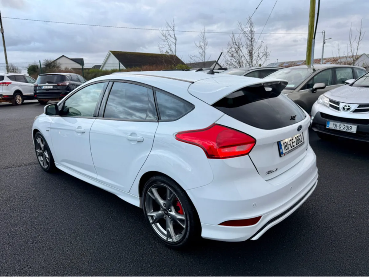 Ford Focus 1.0 ST-LINE X ECOBOOST 1 140PS 5DR T - Image 3