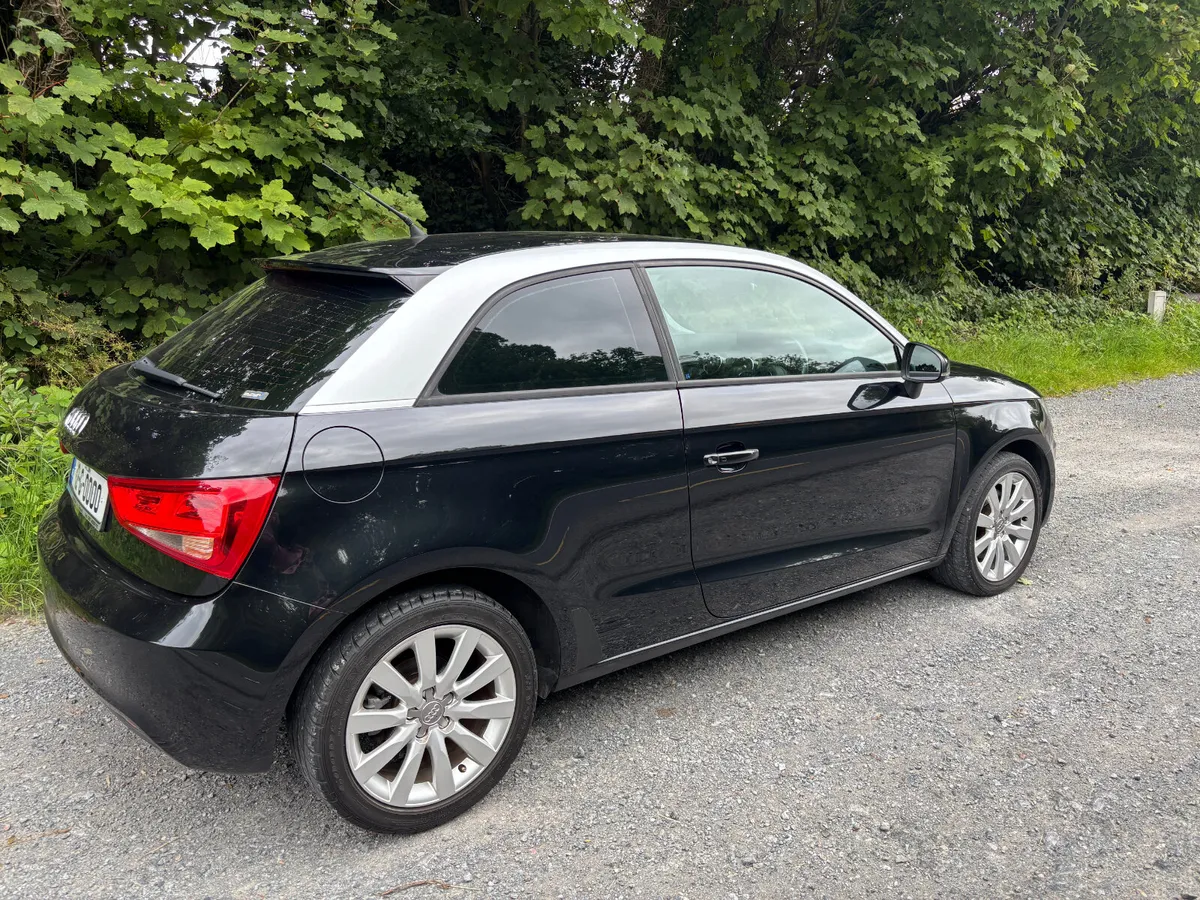 Audi A1 TFSI S-TRONIC 2012 - Image 3
