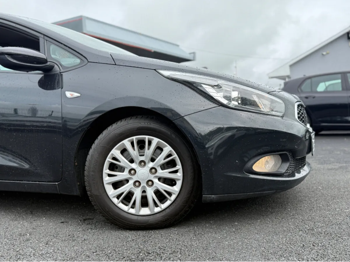 Kia Ceed 1.4 CRDI 1 5DR - Image 4