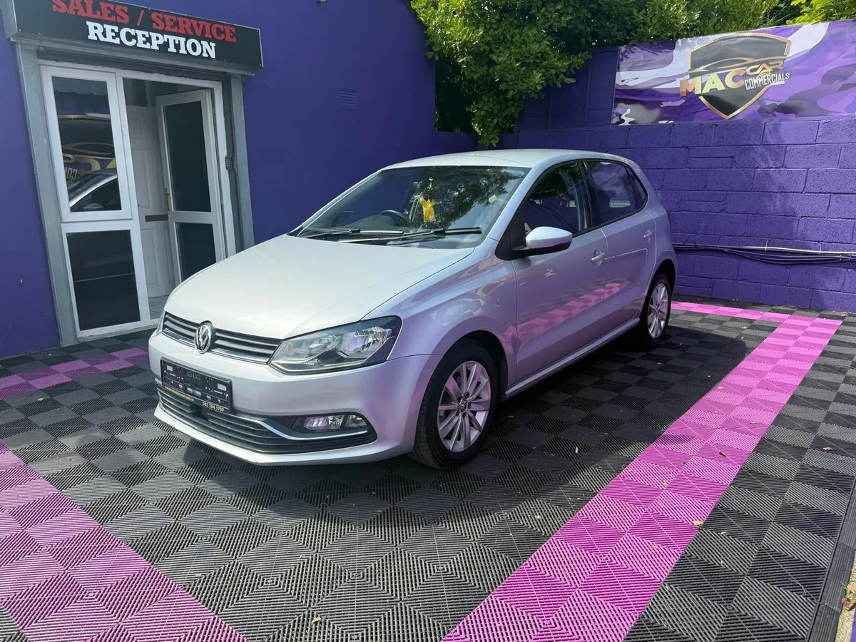 Volkswagen Polo 2015 automatic - Image 3