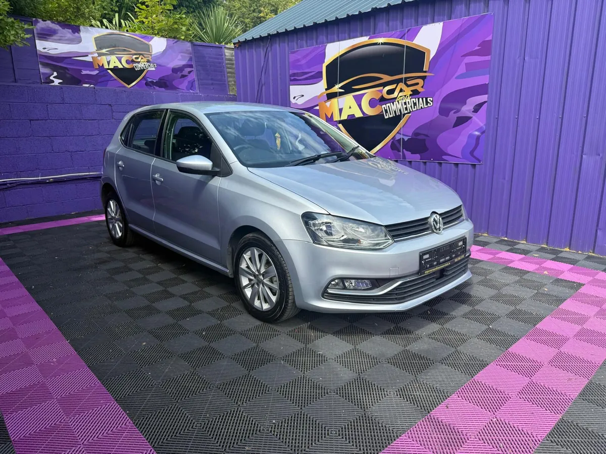 Volkswagen Polo 2015 automatic - Image 1