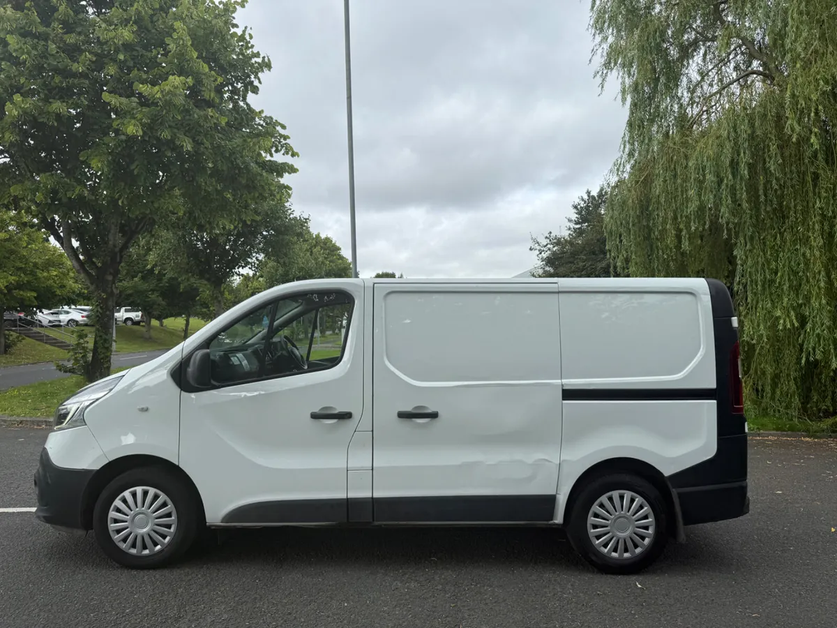 Renault Trafic 2019 LOW MILEAGE INCLUDES VAT - Image 4