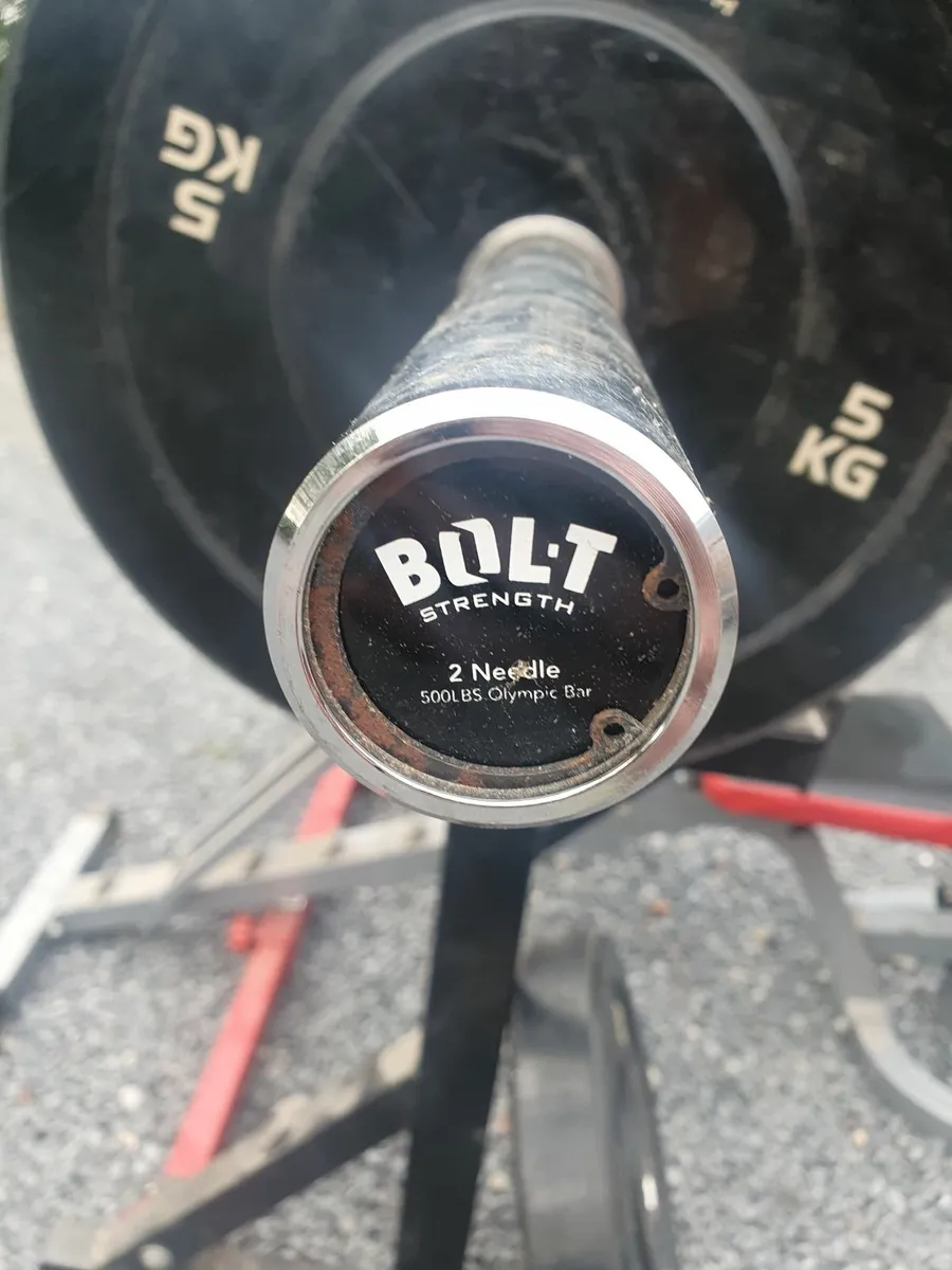 Weights bench, plus 20kg bar plus ... - Image 1