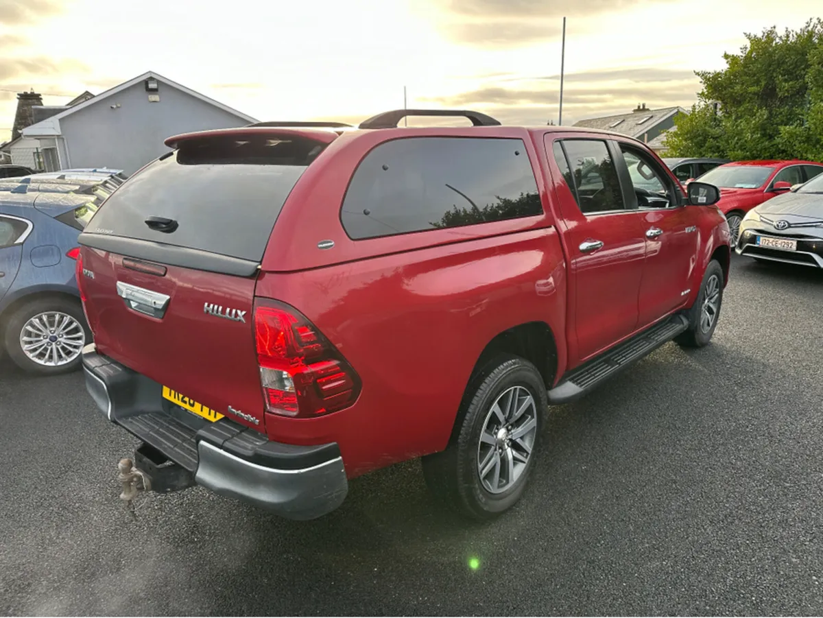 Toyota Hilux INVINCIBLE D-4D 4WD - Image 3