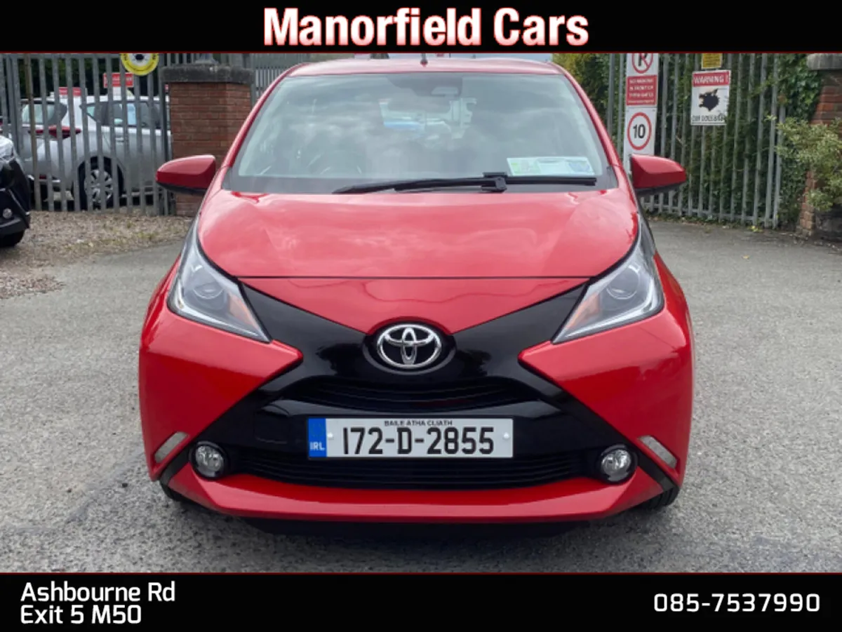 2017 172 Toyota Aygo X Play 1.0 Petrol 5dr - Image 3