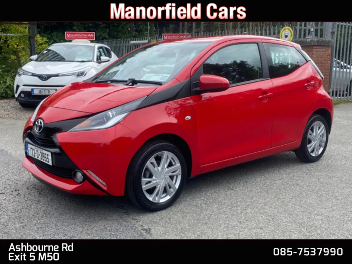2017 172 Toyota Aygo X Play 1.0 Petrol 5dr - Image 4