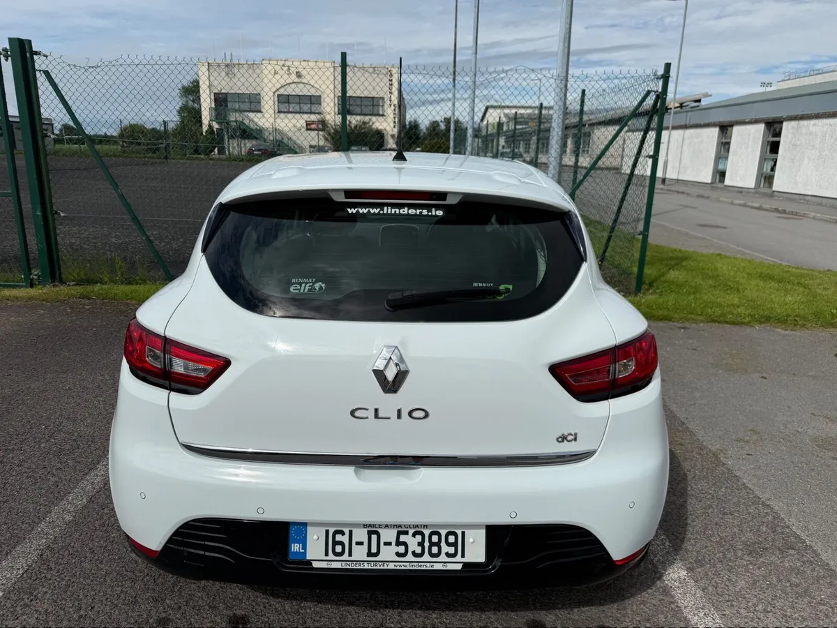 Renault Clio 2016 - Image 4