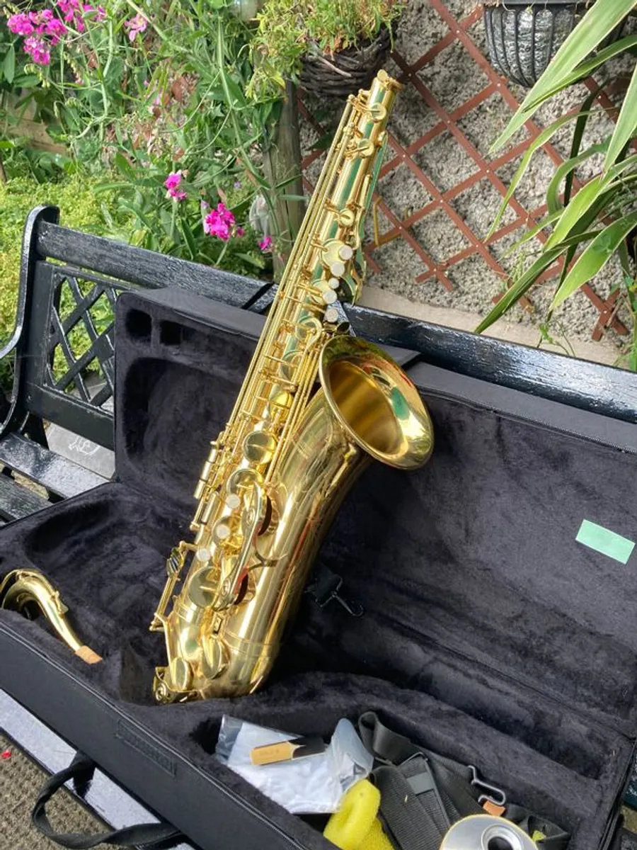 Thomann Tenor Sax with case and accessories - Image 1
