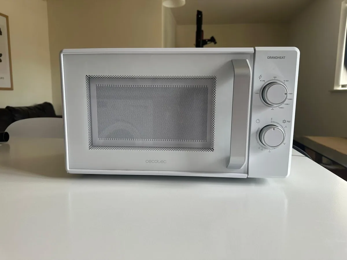 Microwave - Image 1