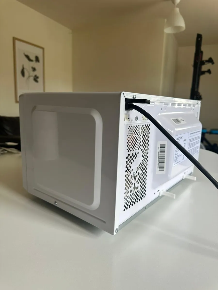 Microwave - Image 3