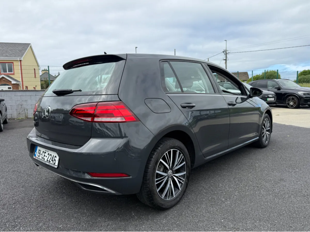 Volkswagen Golf 1.6 TDI SE NAV BLUEMOTION 115PS 5D - Image 4