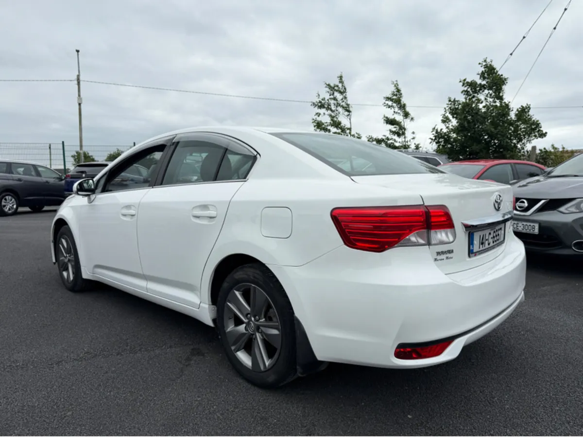 Toyota Avensis 2.0 D-4D AURA 4DR - Image 4