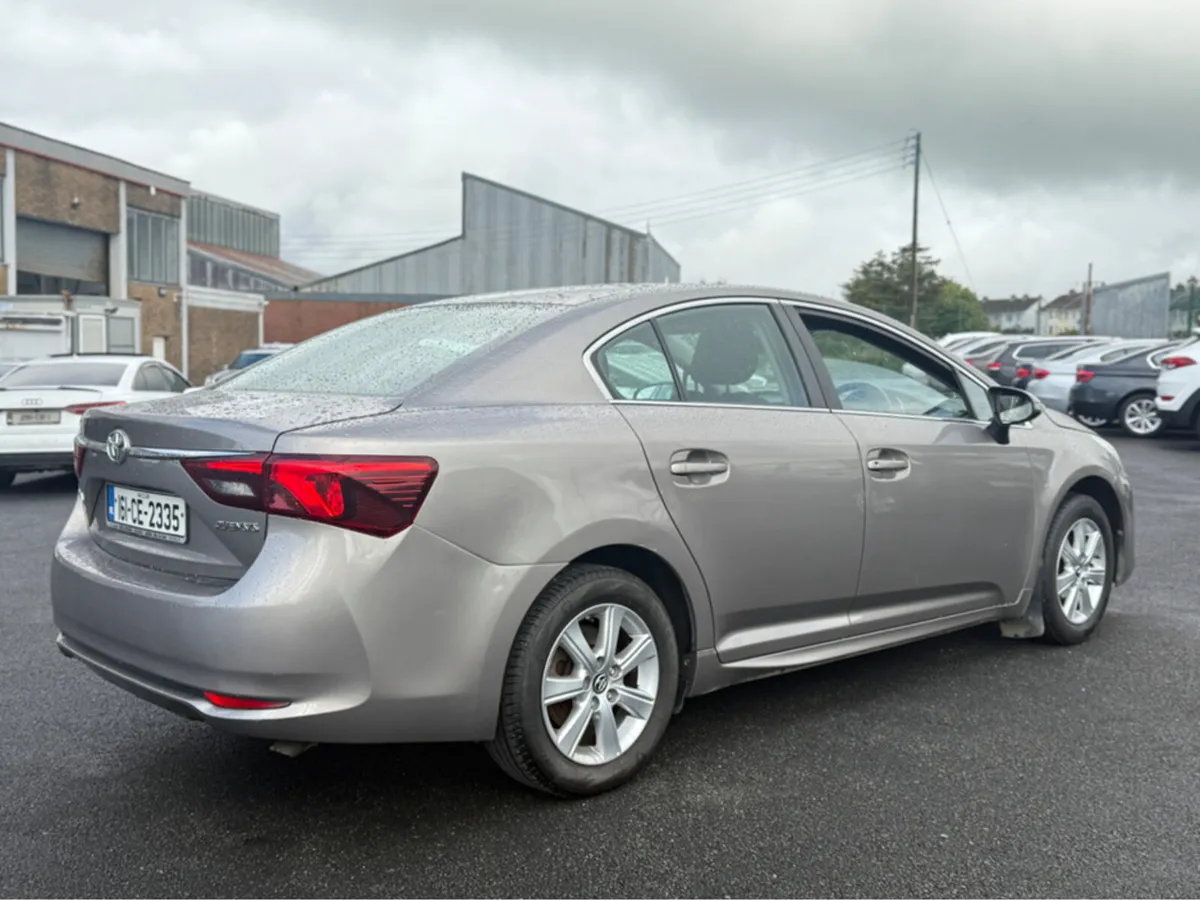 Toyota Avensis 1.6 D AURA 4DR - Image 3
