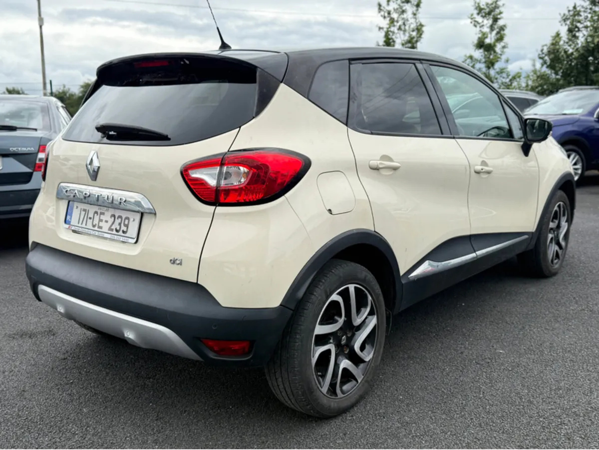 Renault Captur SIGNATURE 1.5 DCI 90 20 4DR - Image 3