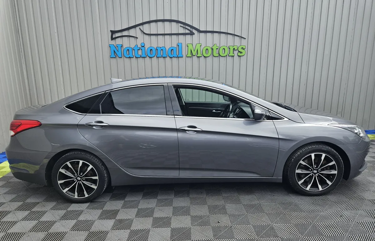 2016 Hyundai i40 Executive Plus 1.7D Automatic - Image 2
