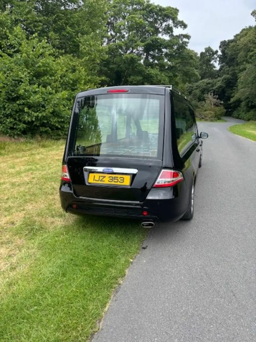 2010 Coleman Milne Ford Mk11 Hearse - Image 3