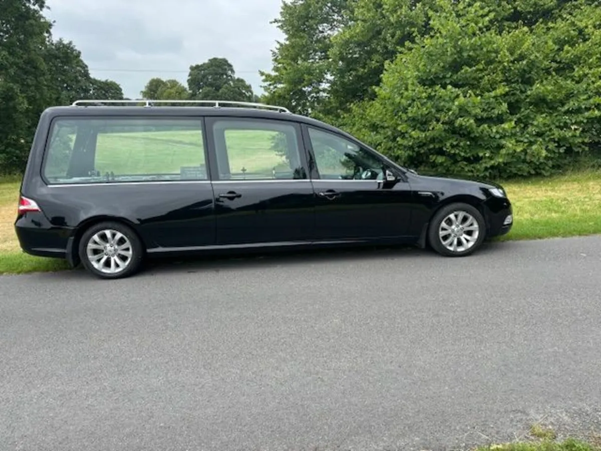 2010 Coleman Milne Ford Mk11 Hearse - Image 4
