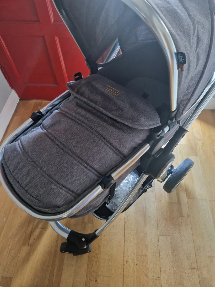 Babylo Buggy & car seat - Image 1
