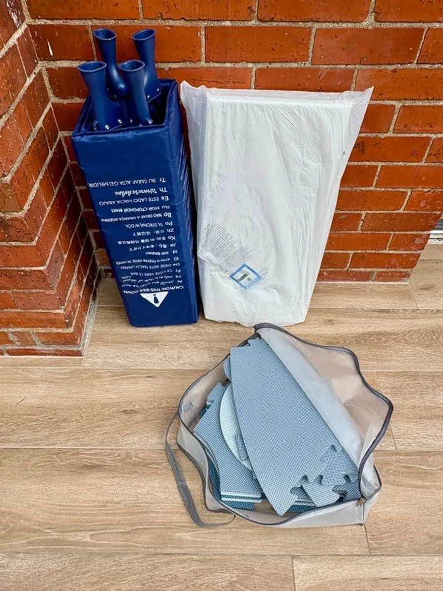 Nearly New Travel Cot + Brand New Mattress + Soft Floor Tiles - Image 3