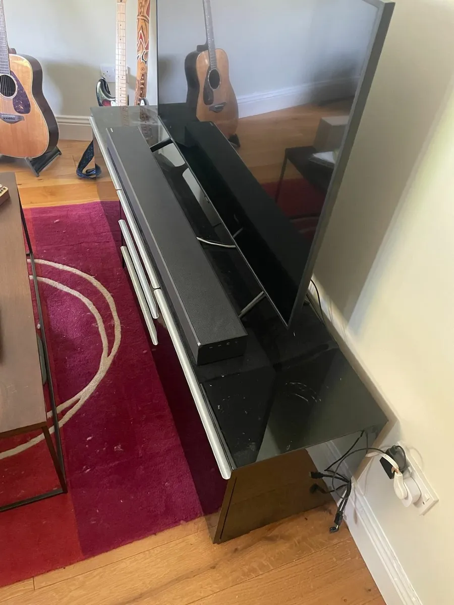 TV Console - Image 3