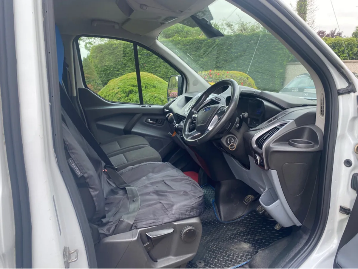 Ford Transit Custom 125PS L4 LR 4DR - Image 4