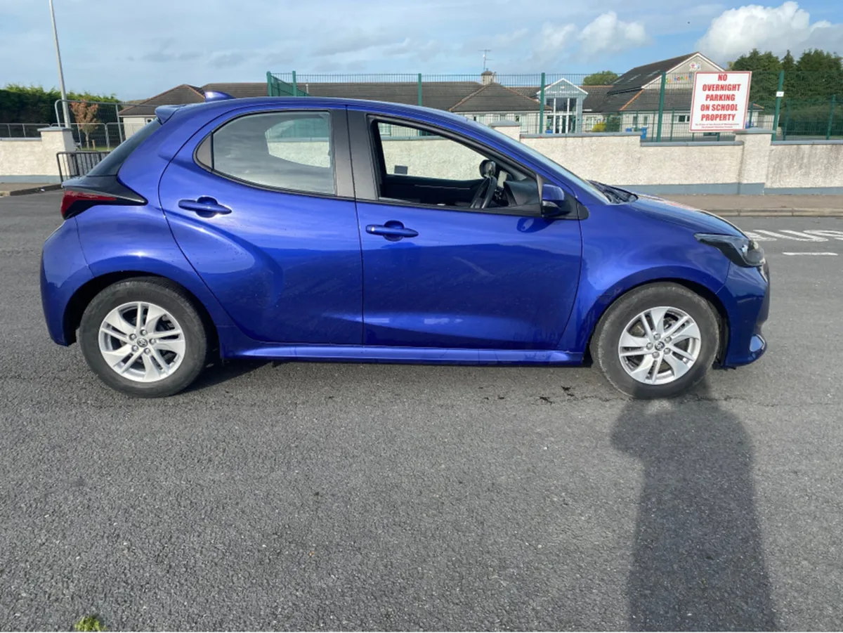 Toyota Yaris 1.0 LUNA 4DR - Image 3