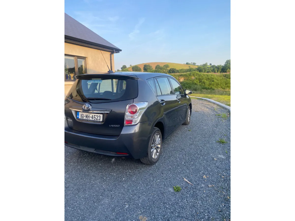 Toyota Verso 1.6 D-4D ICON TSS 5DR - Image 3