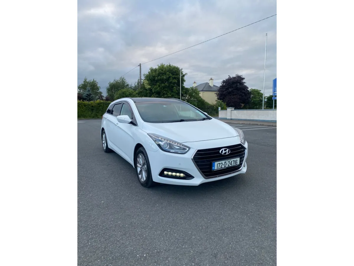 Hyundai i40 1.7 CRDI SE NAV BL/DR 115 5DR - Image 2