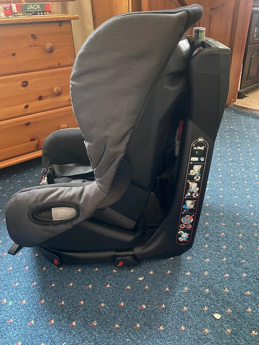 Child’s car seat - Image 3