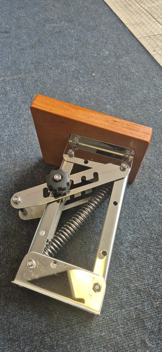 €155  Outboard engines bracket 40kg - Image 1