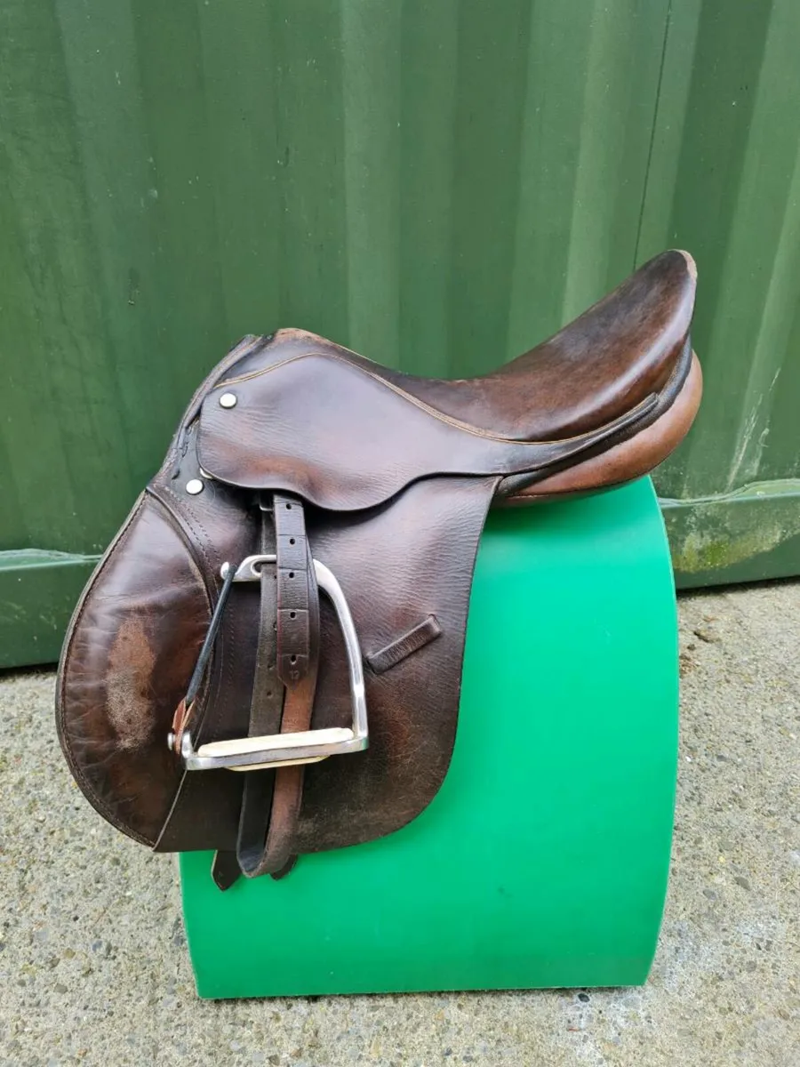 15" Berney saddle - Image 1