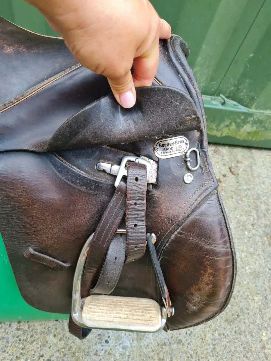 15" Berney saddle - Image 4