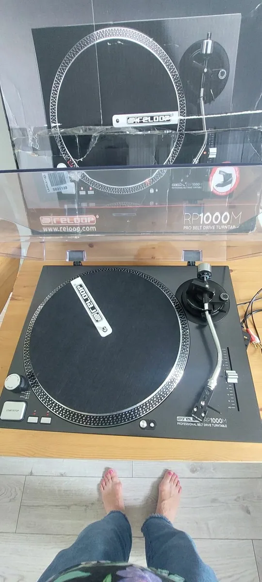 Turntable - Image 2