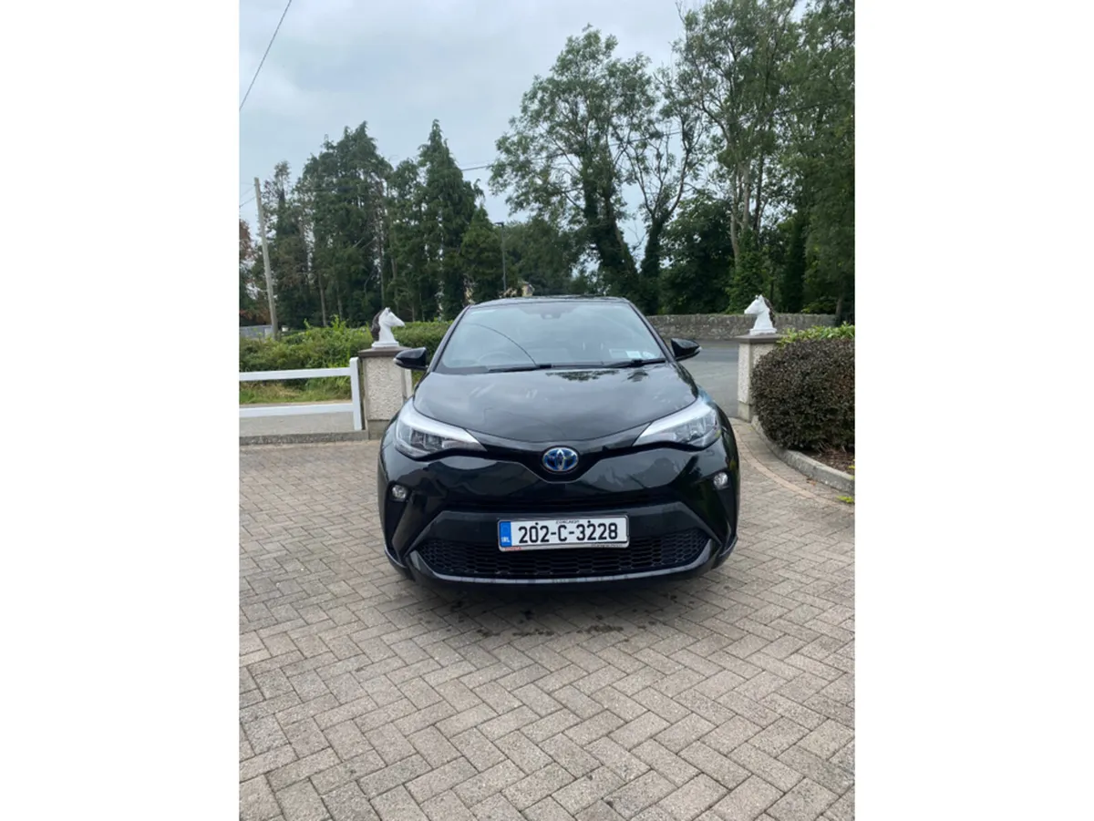 Toyota C-HR 1.8 HYBRID SPORT 4DR AUTO - Image 2