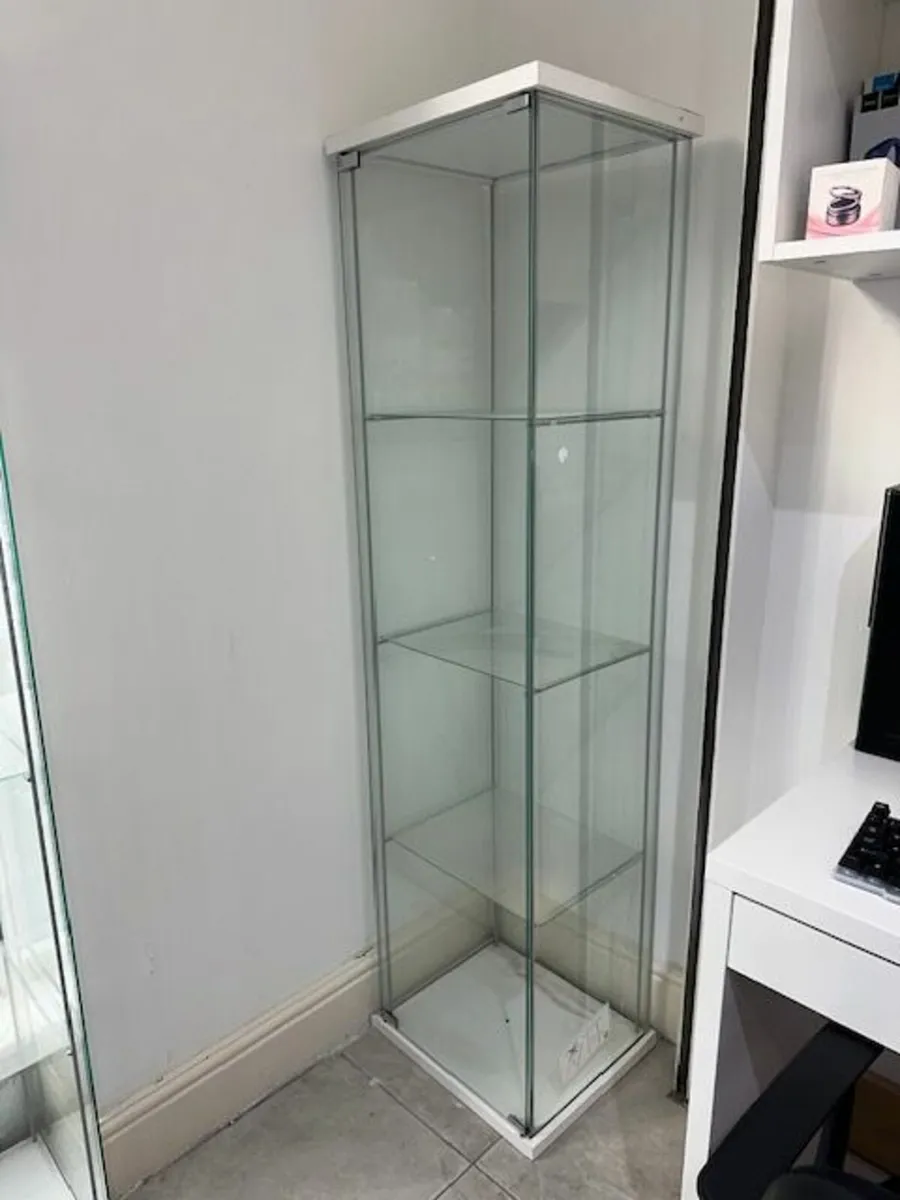 Glass-door cabinet - Image 1